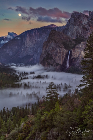 Gary Hart Photography: Moon and Mist,Tunnel View, Yosemite