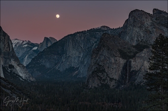 Gary Hart Photography: Twilight Moonrise, Half Dome and Bridalveil Fall, Yosemite