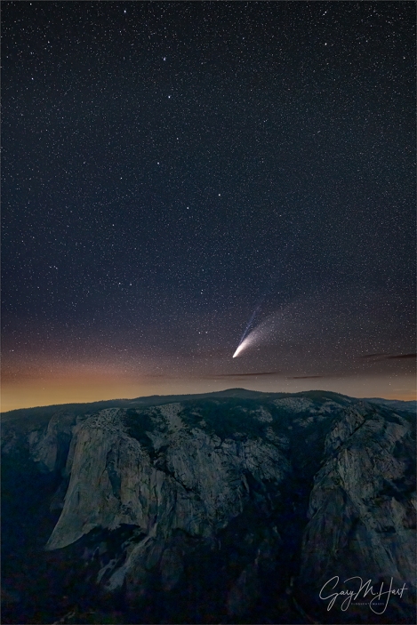 Gary Hart Photography: Neowise and the Big Dipper Above El Capitan, Taft Point, Yosemite